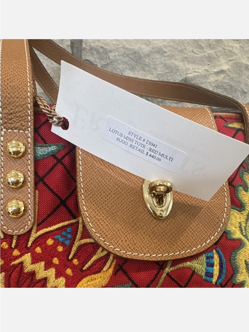 NWT $440 Eric Javits Red Floral Embroidered Tote with Tan Trim and Gold Hardware - Picture 3 of 7
